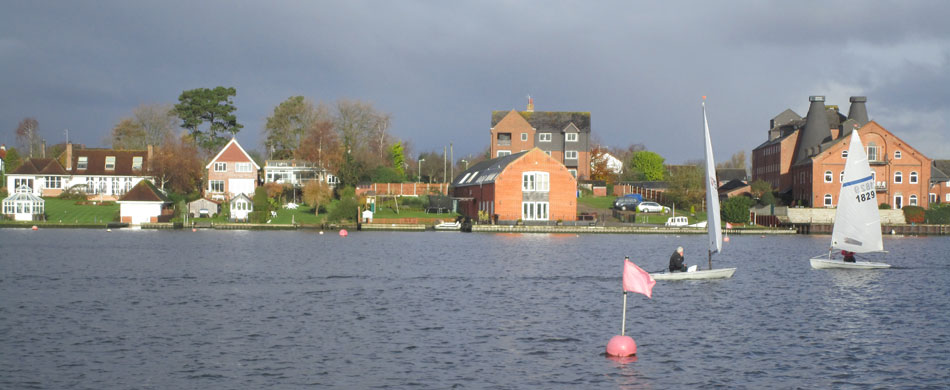 Oulton Broad on the edge of Lowestift